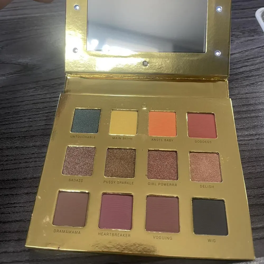 MIA mama eyeshadow